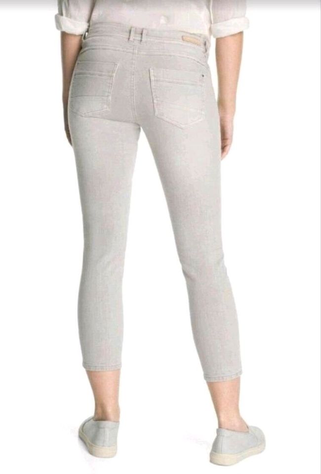 Esprit Stretch-Jeans in Ankle-Länge, Knöcheljeans grau Gr. 38 neu in Berlin