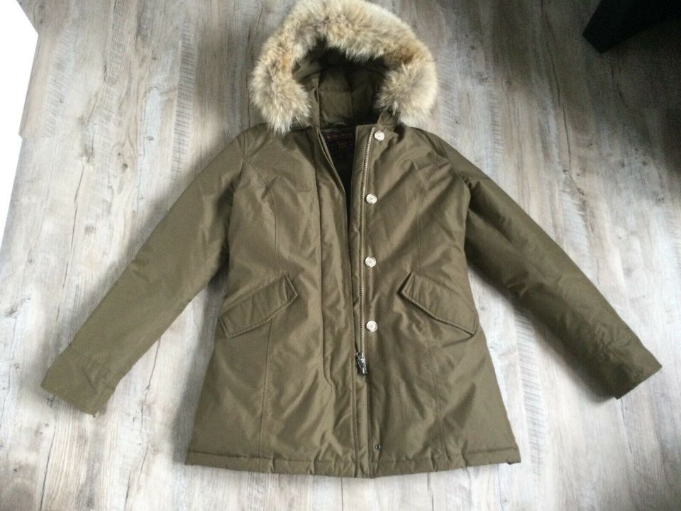 Woolrich Winterjacke/Parka Gr. L/ XL Olivegrün/braunbeige Top in Scheeßel