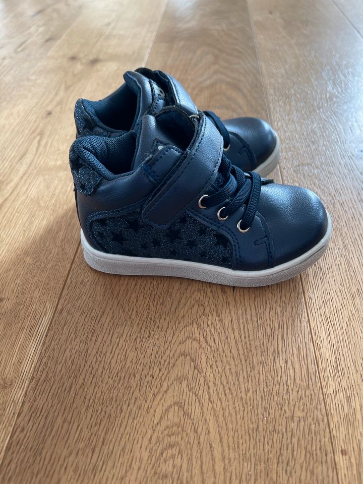 Osito By Conguitos Schuhe Mädchen blau 23 in Stuttgart