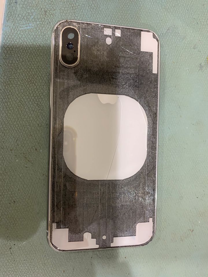 iPhone X XR 11 12 13 14  Akkuglas Reparatur in Krefeld