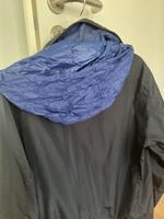 Ich verkaufe hier eine Hugo Boss Wind Breaker Jacke Niedersachsen - Oldenburg Vorschau