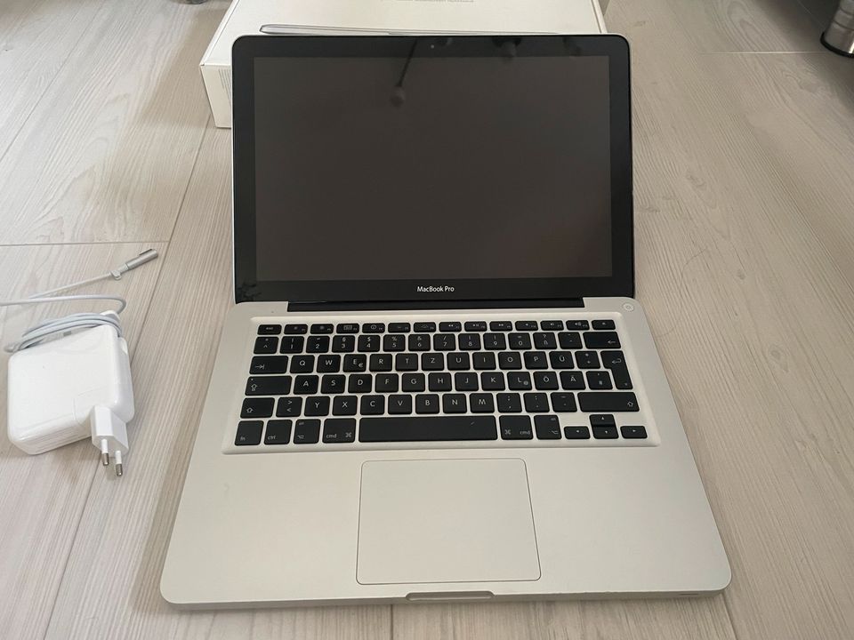 MacBook Pro (13 Zoll, Mitte 2010) 250 GB in Falkensee