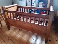 Babybett antik vintage mit Matratze und Lattenrost Stuttgart - Botnang Vorschau