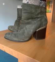 Hogan Wildleder Stiefeletten, mit Leder-Absatz Pankow - Prenzlauer Berg Vorschau