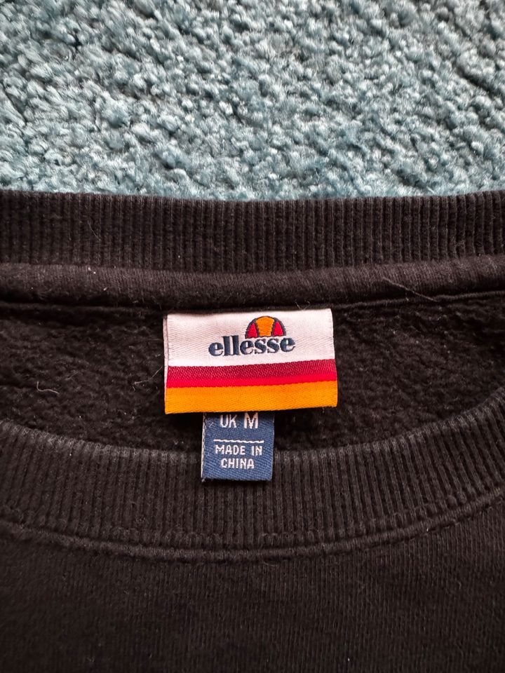 Ellesse Hoodie Pullover Sweatshirt  Gr. M in Grünwald