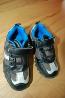 Schwarze Halbschuhe mit Klettverschluss in Gr. 24 Blinkeffekt Niedersachsen - Rühen Vorschau