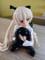 Anime Mödchen, liegend, blond mit Teddy im Arm Nordrhein-Westfalen - Leichlingen Vorschau