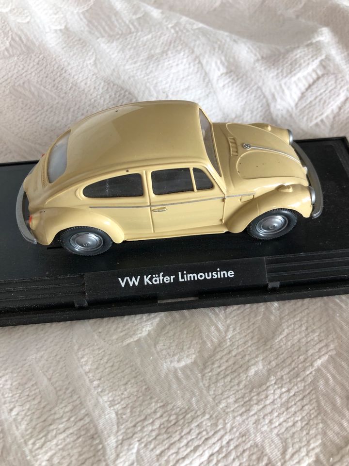 Modellautos VW Käfer / Vitrinenstück sehr alt/ Retro in Delligsen