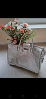 Handtasche von emily&noah mit Etikett in Silber- neu ! Schleswig-Holstein - Winsen Vorschau