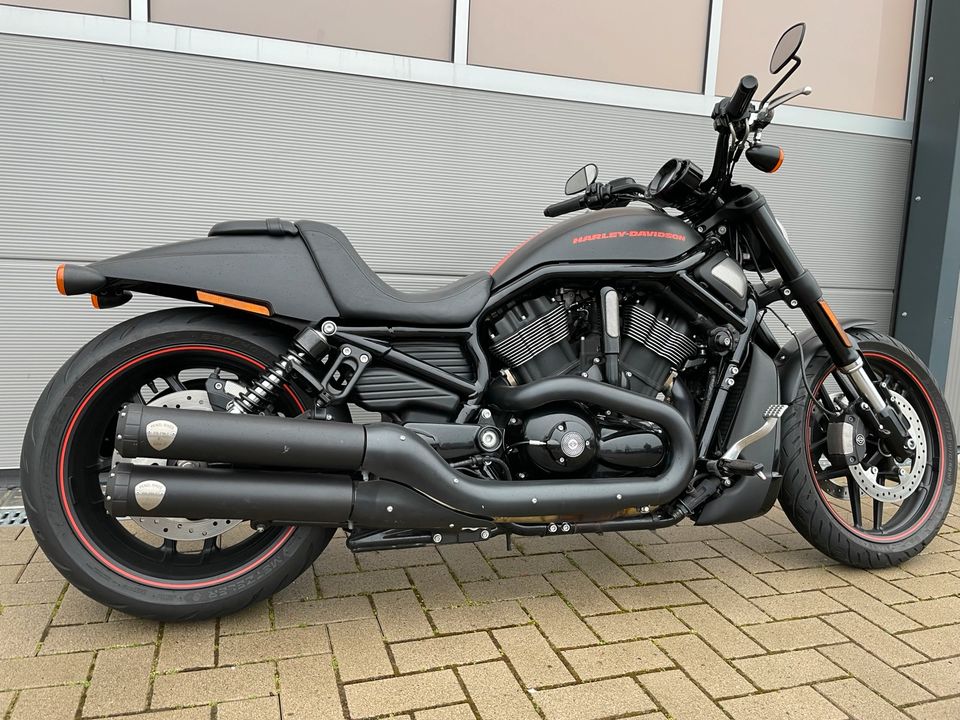 Harley Davidson Night Rod Special VRSCDX 260er eingetragen in Wennigsen