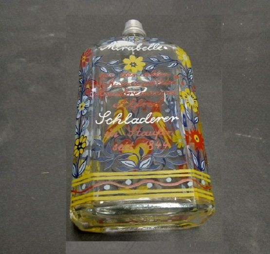 Schladerer Schnappsflasche – Leer! – Aus Glas mit farbigem Blumen in München