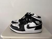Nike Air Jordan 1 - Größe 42 - Schwarz / Weiß Nordrhein-Westfalen - Greven Vorschau