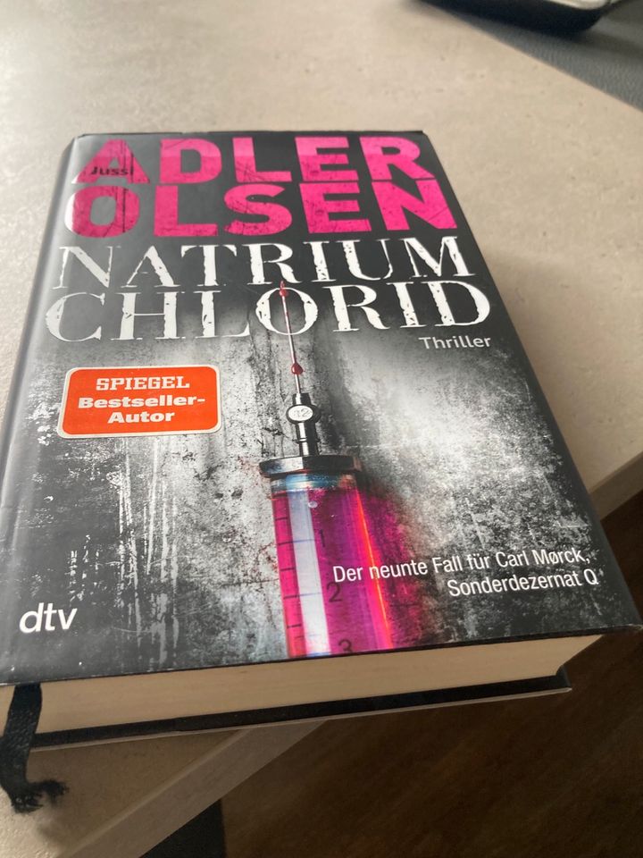gebundenes Buch: Natrium Chlorid in Hamminkeln