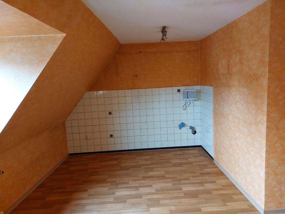 2 Zimmer - DG-Wohnung mitten in Kamen in Kamen