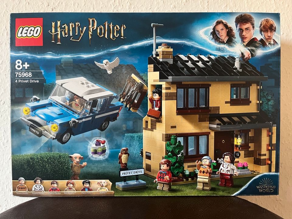 Lego Harry Potter 4 Privet Drive Set in Kissing