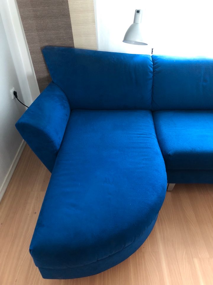 Ecksofa/Sofa mit Recamiere I blauer Bezug in Potsdam