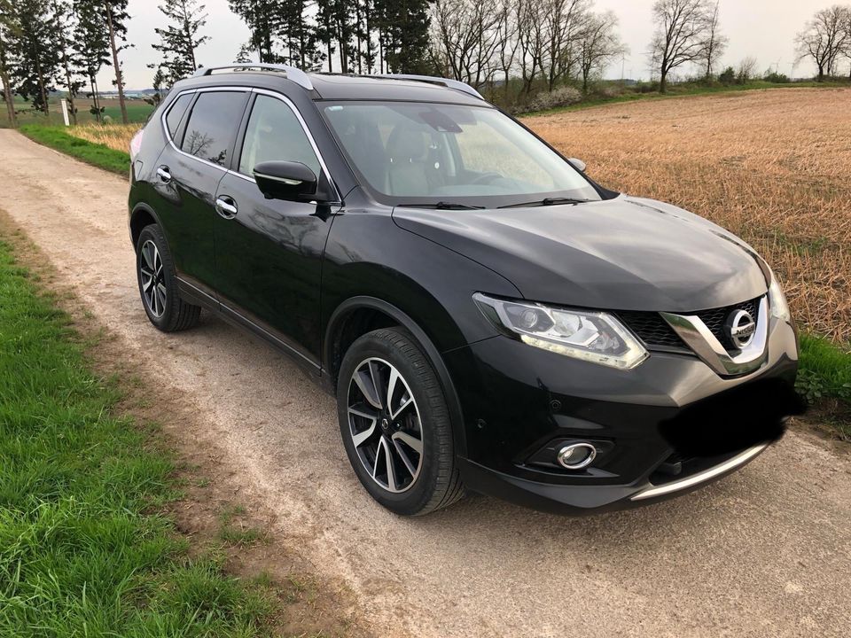 Nissan X-Trail in Marienmünster