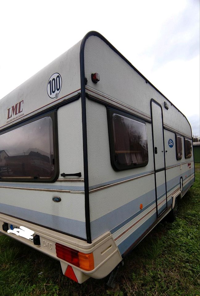 Wohnwagen LMC mit Vorzelt, 100er Zulassung in Moers