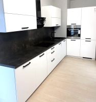 Moderne Einbauküche, Küche Alpinweiß, Musterküche komplett mit E-Geräten. Nordrhein-Westfalen - Hamm Vorschau