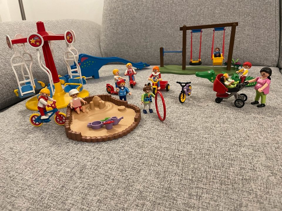 Playmobil Spielplatz mit viel Zubehör in Dorsten