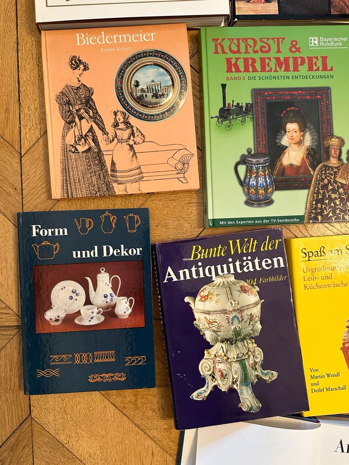 Konvolut 19 alte Bücher Möbel Kunst Antiquitäten Sammeln Gemälde in Dresden