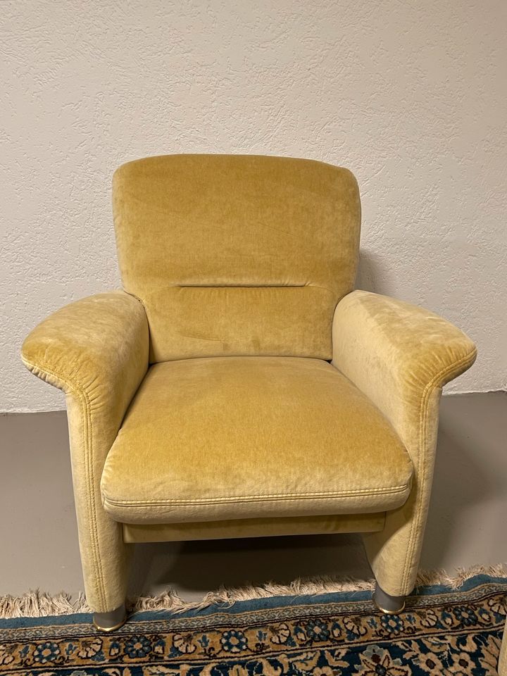 Sofa mit zwei Sesseln in München