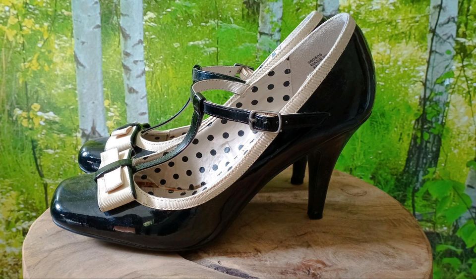 Next Retro Pumps Lack Kunstleder 38 in Rosengarten