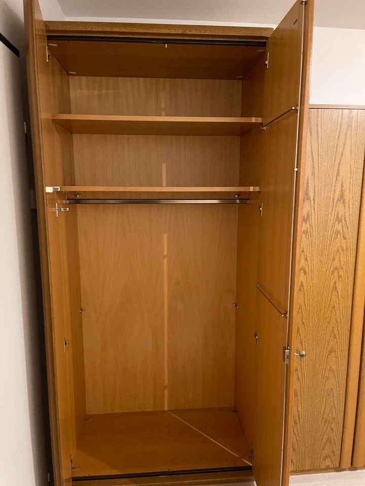 Kleiderschrank Schrank 203x63x221 Wie neu ! in Andernach