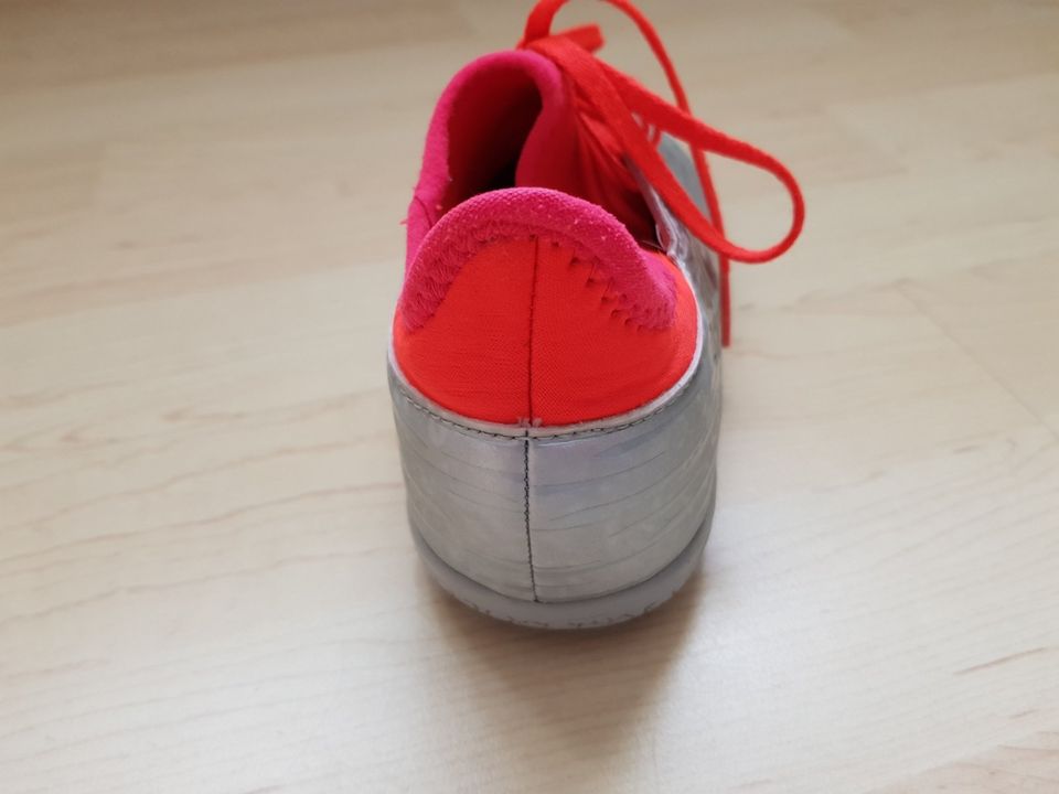 Turnschuhe Schuhe adidas Gr. 32 silber techfit in Finsterwalde