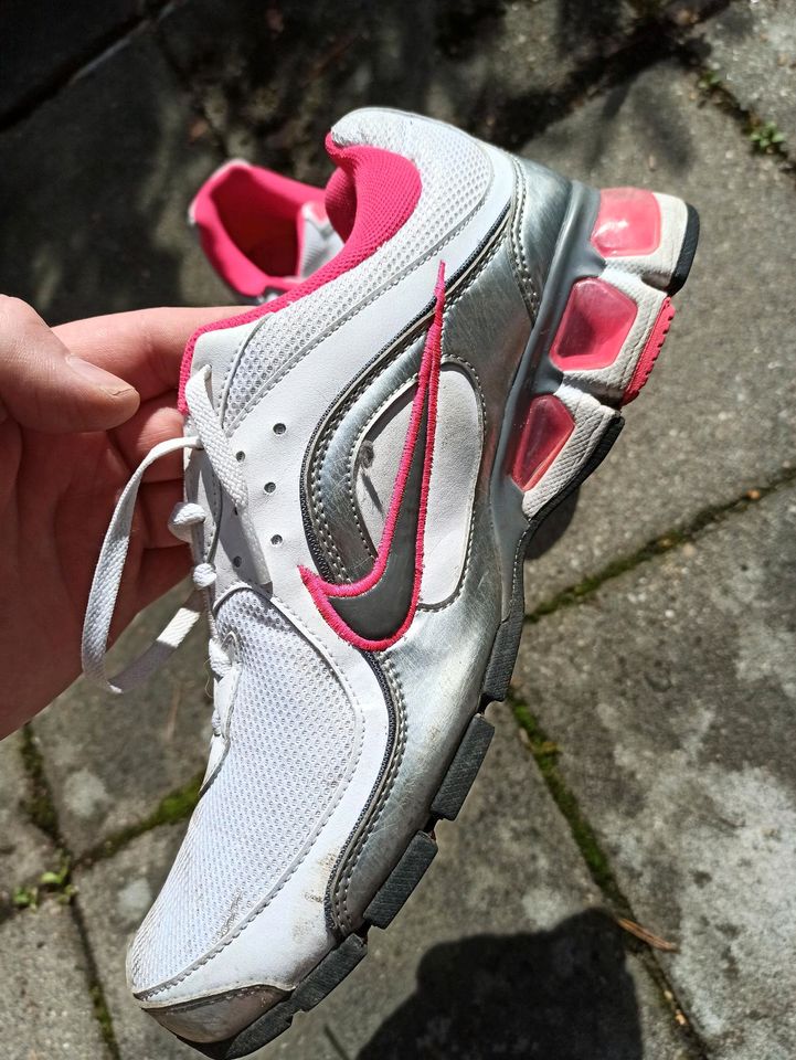 Nike Air Max Sneakers Gr. 40,5 in Zühlsdorf