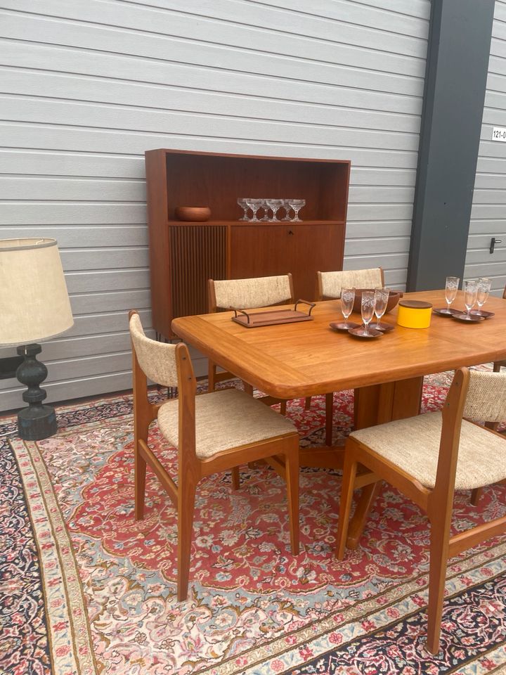 Mid Century Danish Design Esstisch 170-270 cm  + 6 Stühle Teak in Dortmund