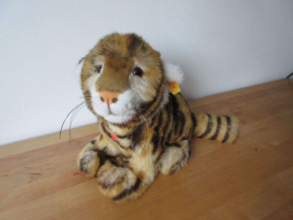 Steiff Tiger Radjah sitzend 30 cm mit KFS 066207 in Hamburg