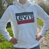 Levis Pullover Hoodie Größe 34 XS sehr guter Zustand Nordrhein-Westfalen - Arnsberg Vorschau