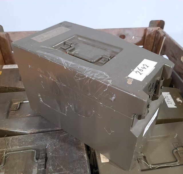 Bundeswehr Transportkiste Metallbox Anhängerbox kiste NR-40 B in Filsum
