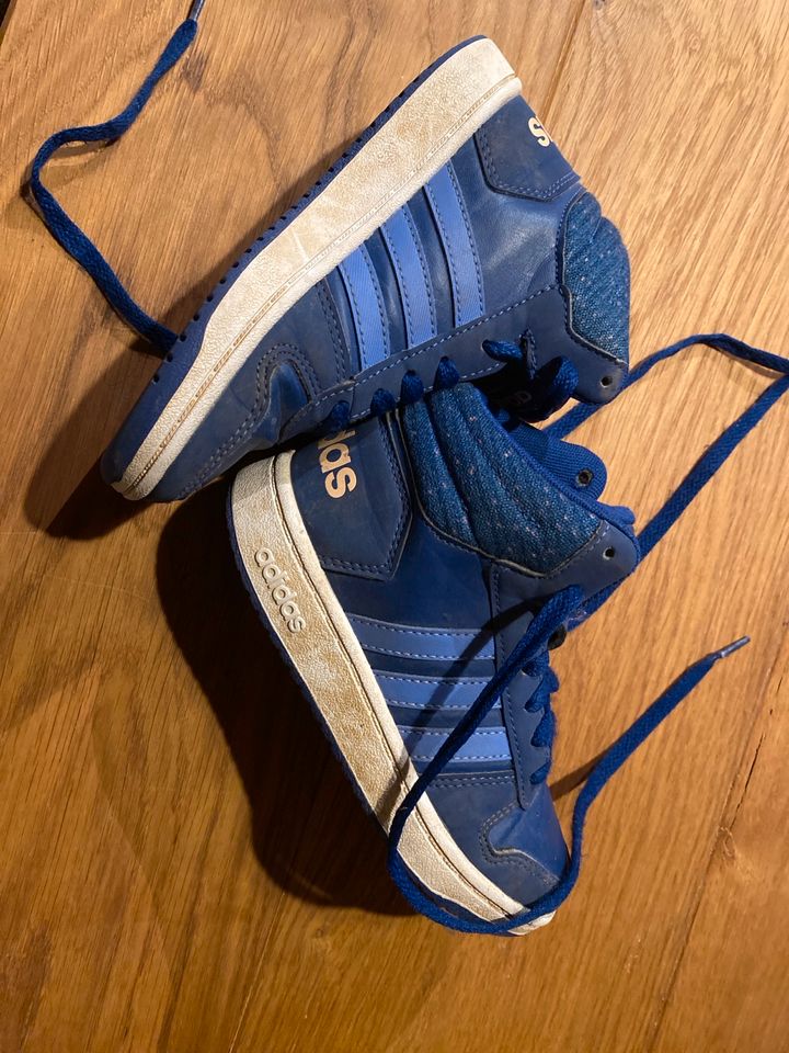 Adidas Sneaker 29 Turnschuh hoch zum Schnüren in Sarstedt