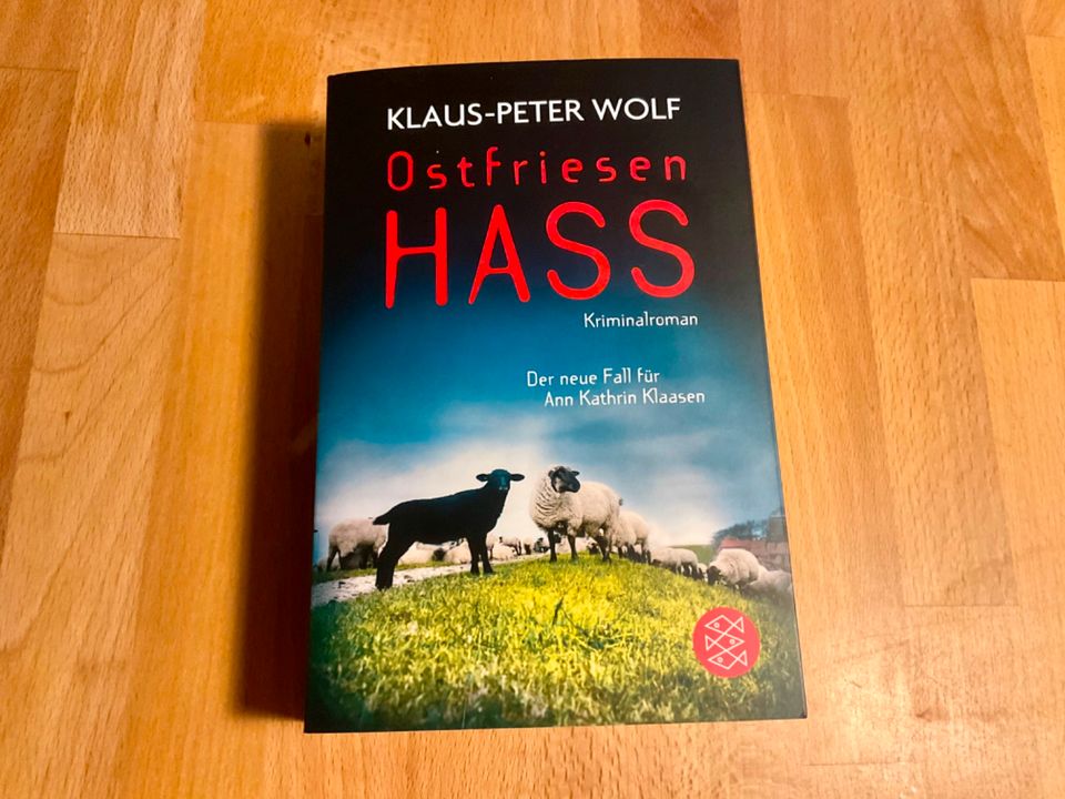 Ostfriesenhass Klaus-Peter Wolf 02/2024 wie NEU in Horn-Bad Meinberg