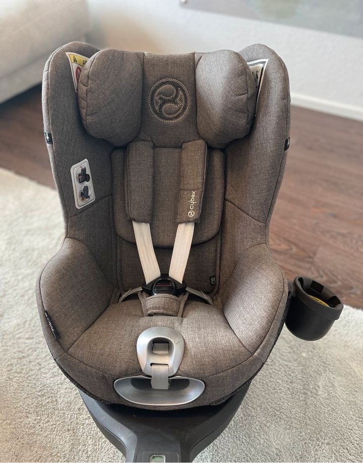 Cybex Sirona Zi I-Size Soho Grey + Zubehör in Bad Friedrichshall