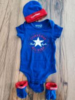 Body + Mütze + Socken Converse Baby Geschenkset Mecklenburg-Vorpommern - Neubrandenburg Vorschau