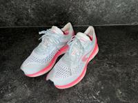 top graue Kiprun Light Running Sneakers Gr. 38 -leicht & bequem- Nordrhein-Westfalen - Sankt Augustin Vorschau