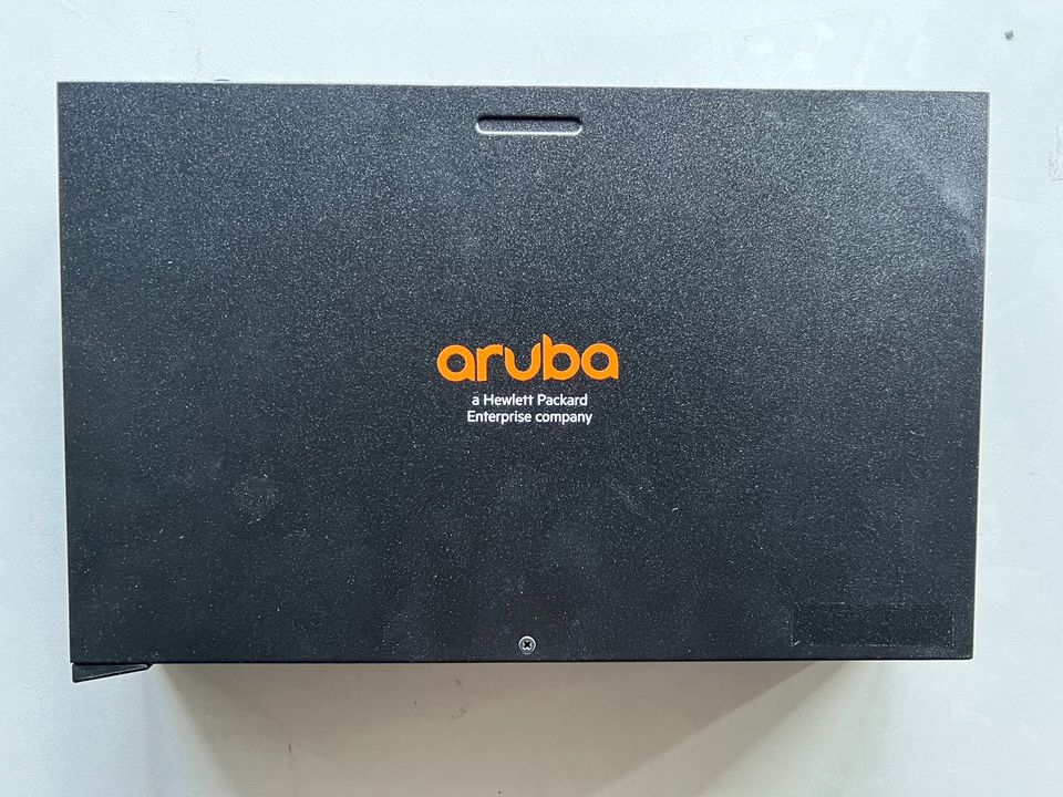 hp aruba 2530-8 PoE+ Netzwerk Switch in Essen