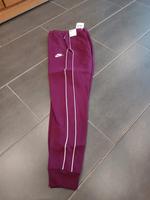 Nike Jogginghose Jogger lila XS neu Thüringen - Eisenach Vorschau