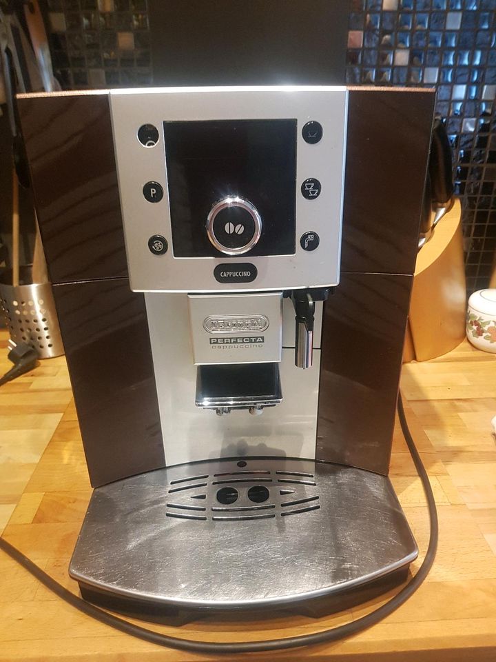 De Longhi Kaffee-Vollautomat Perfecta Cappuccino in Köln