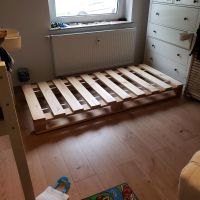 Palettenbett aus Holz Nordrhein-Westfalen - Solingen Vorschau