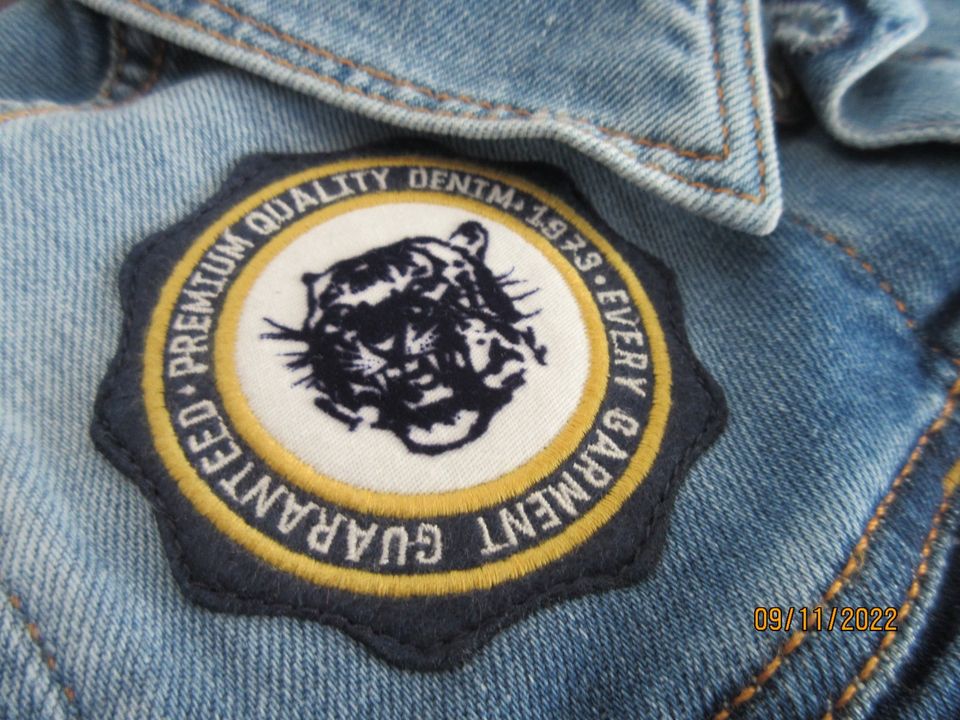 LIMITED PEPE JEANS LEGENDARY COLLEGE JEANSJACKE GR.8/128 - NEU+ in Nienhagen MV