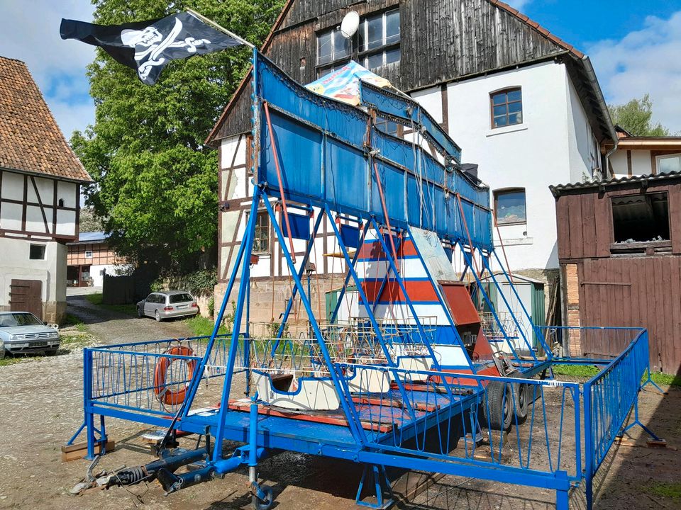 Schausteller Kirmes Kinderkarussell Karussell Fahrgeschäft Schiff in Volkmarsen