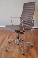 Vitra ALUMINIUM CHAIR EA 119 Charles & Ray Eames Leder Chrom Hessen - Steinau an der Straße Vorschau