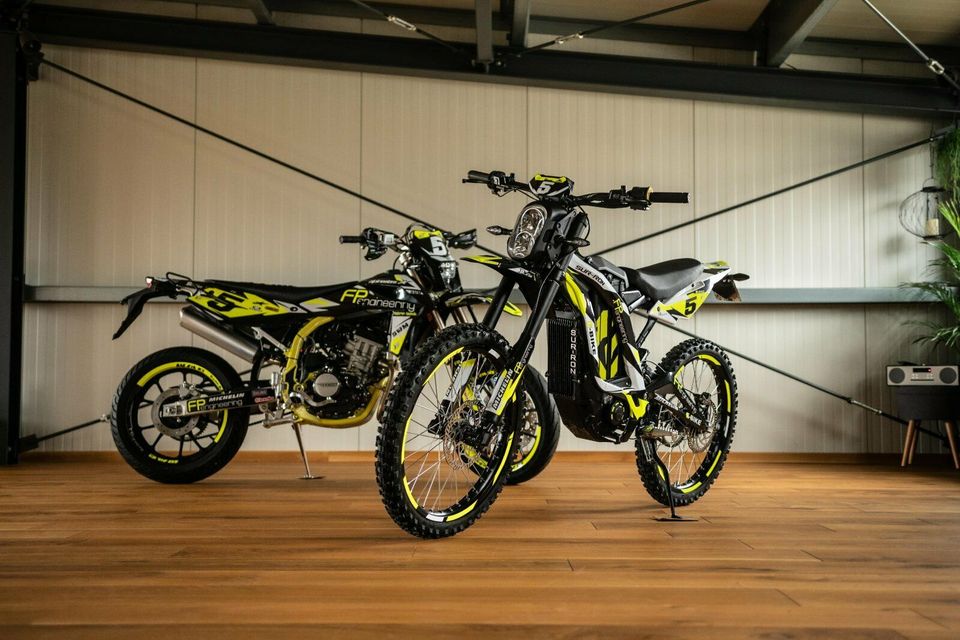 Sur-ron Firefly Elektro Cross E-Bike Straßenzulassung Surron in Wiesau