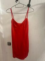 Rotes Kleid - Bershka Lindenthal - Köln Weiden Vorschau