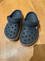 Crocs blau M5 W7 unisex Hausschuhe Kinder Niedersachsen - Braunschweig Vorschau