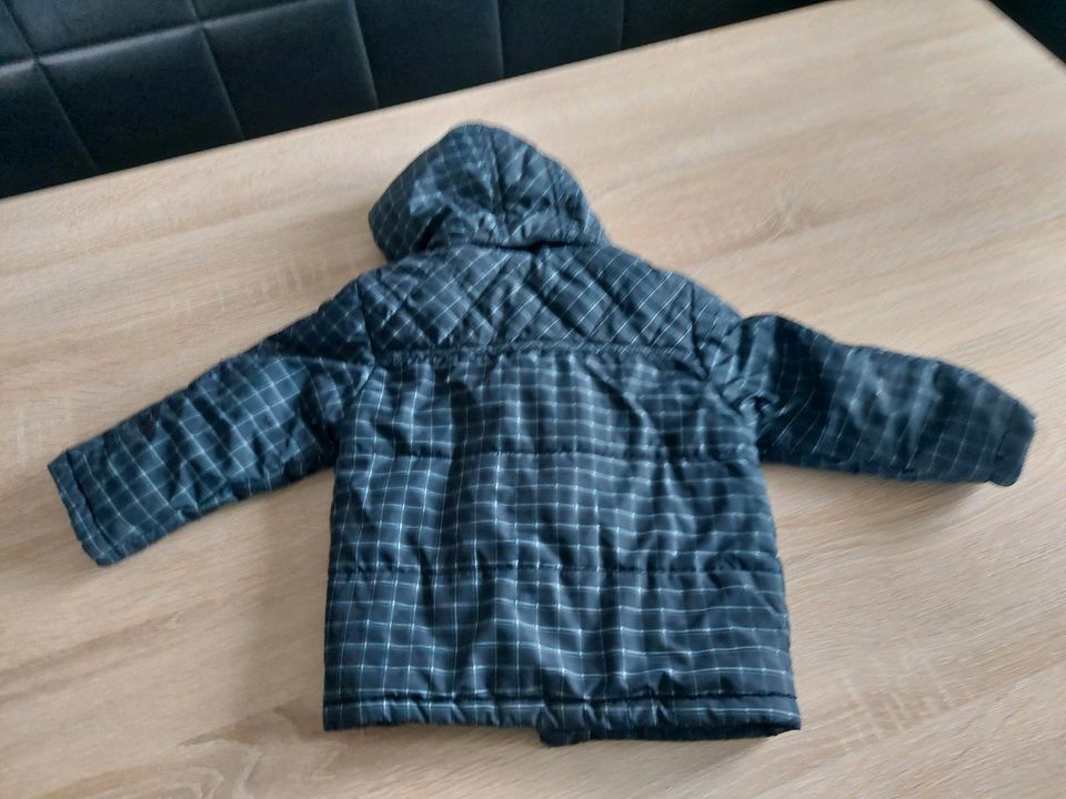 Gefütterte Winterjacke Größe 86 in Würselen